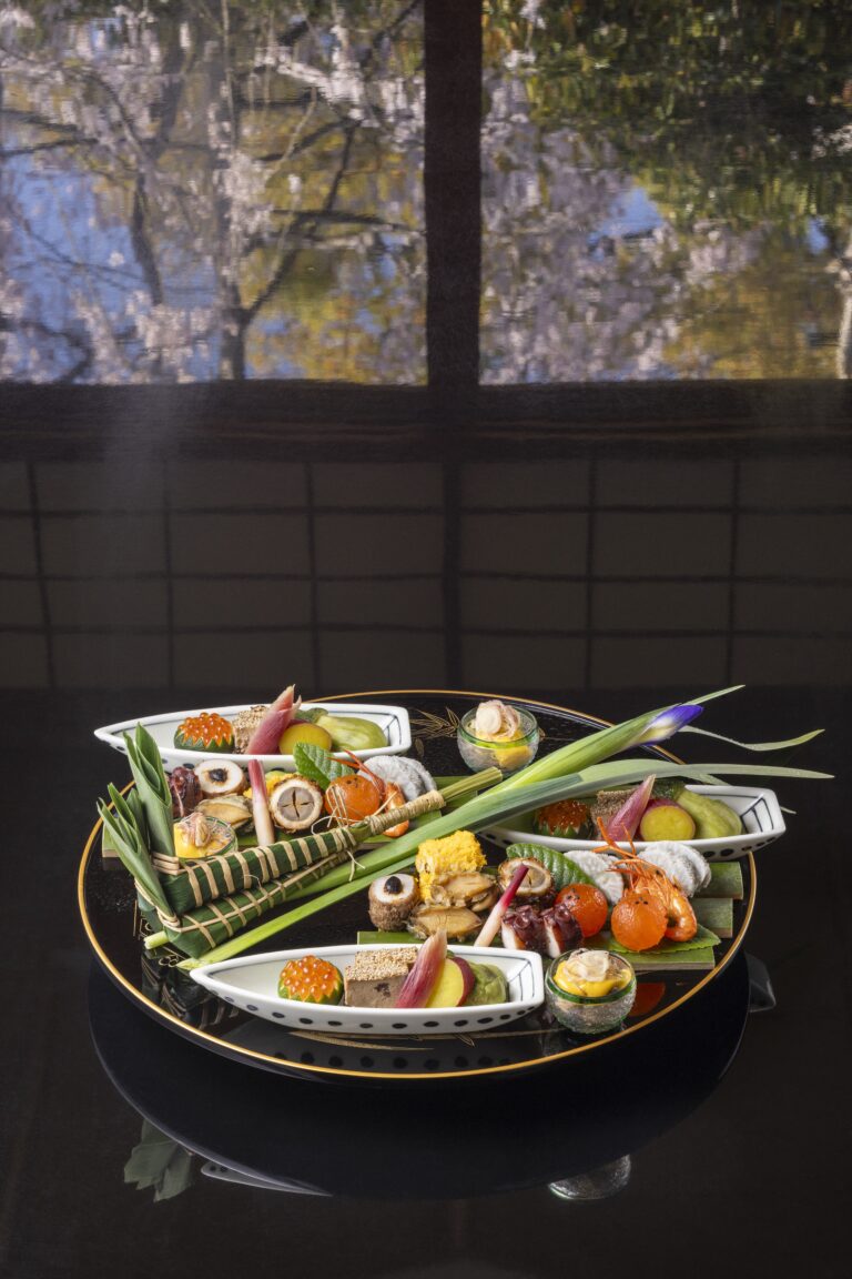 Essential Etiquette for Dining at a Ryotei - gaho JAPAN
